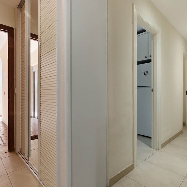 beachfront-ground-floor-apartment-with-for-sale-in-park-beach-estepona (3)