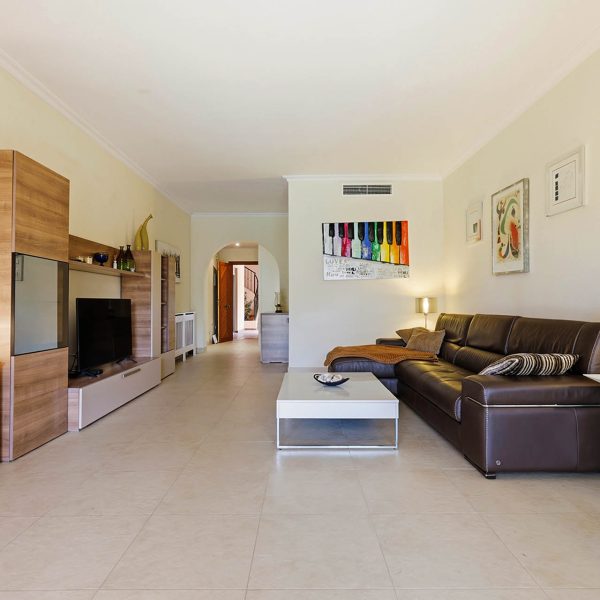 beachfront-ground-floor-apartment-with-for-sale-in-park-beach-estepona (51)